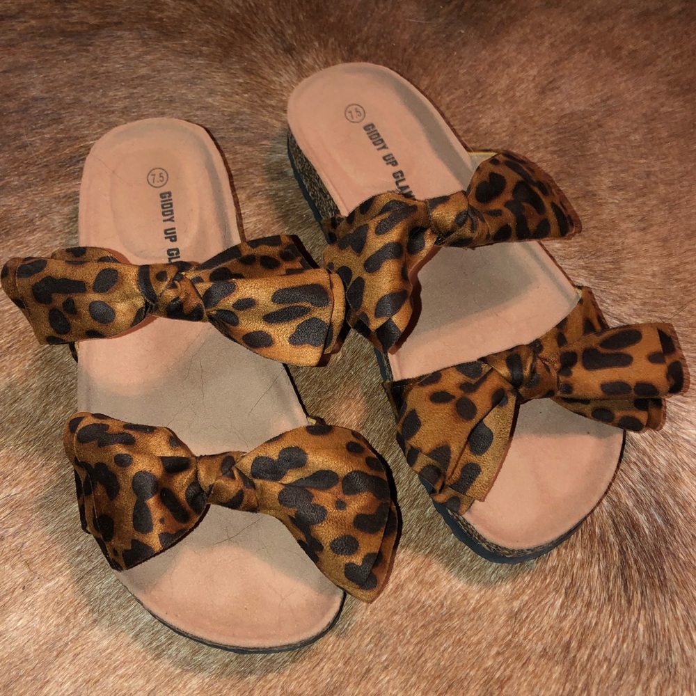 Leopard shoes